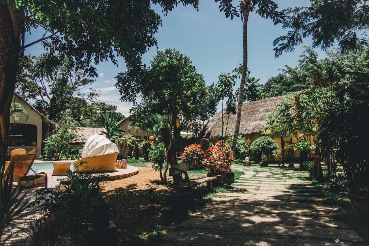 Hibiscus Garden Resort Puerto Princesa Kültér fotó